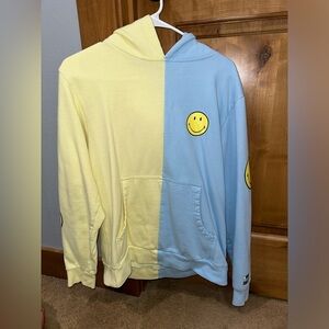 ‘smiley’ hoodie, half blue half yellow